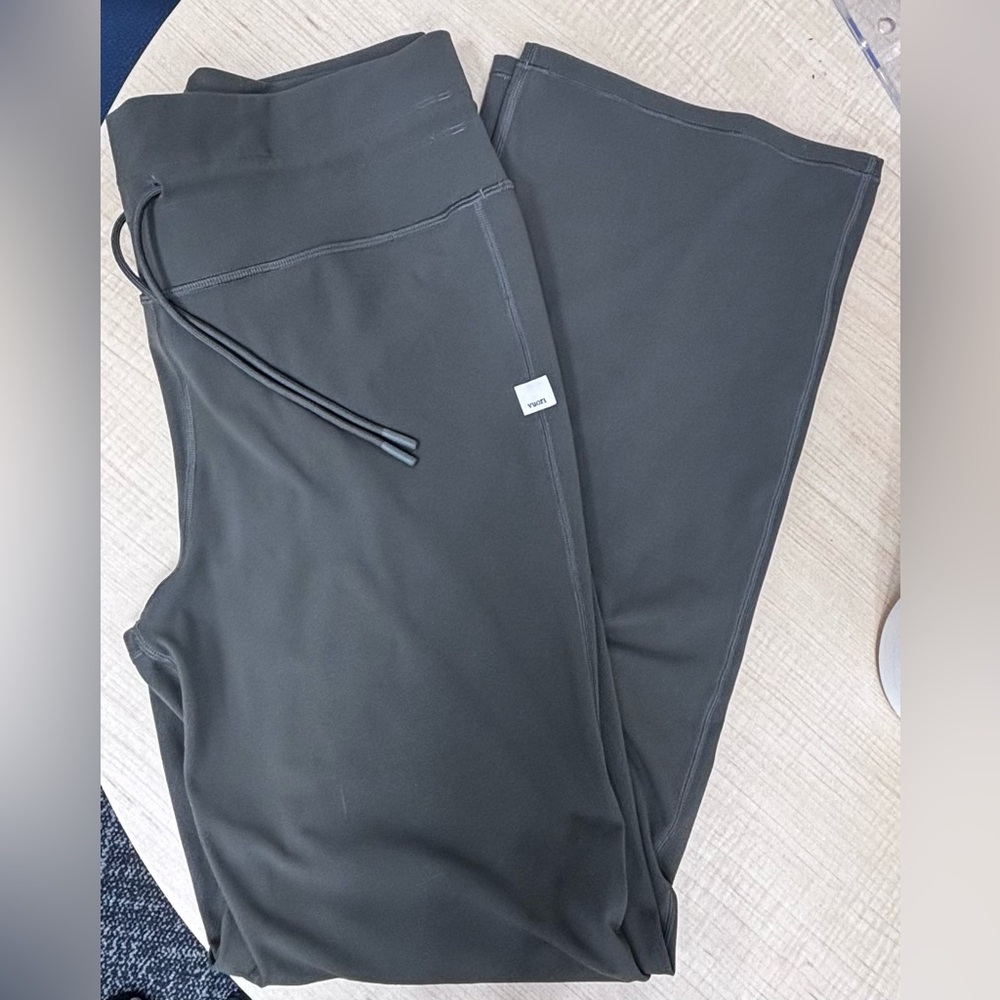 Vuori Daily Wide Leg Oregano size L large